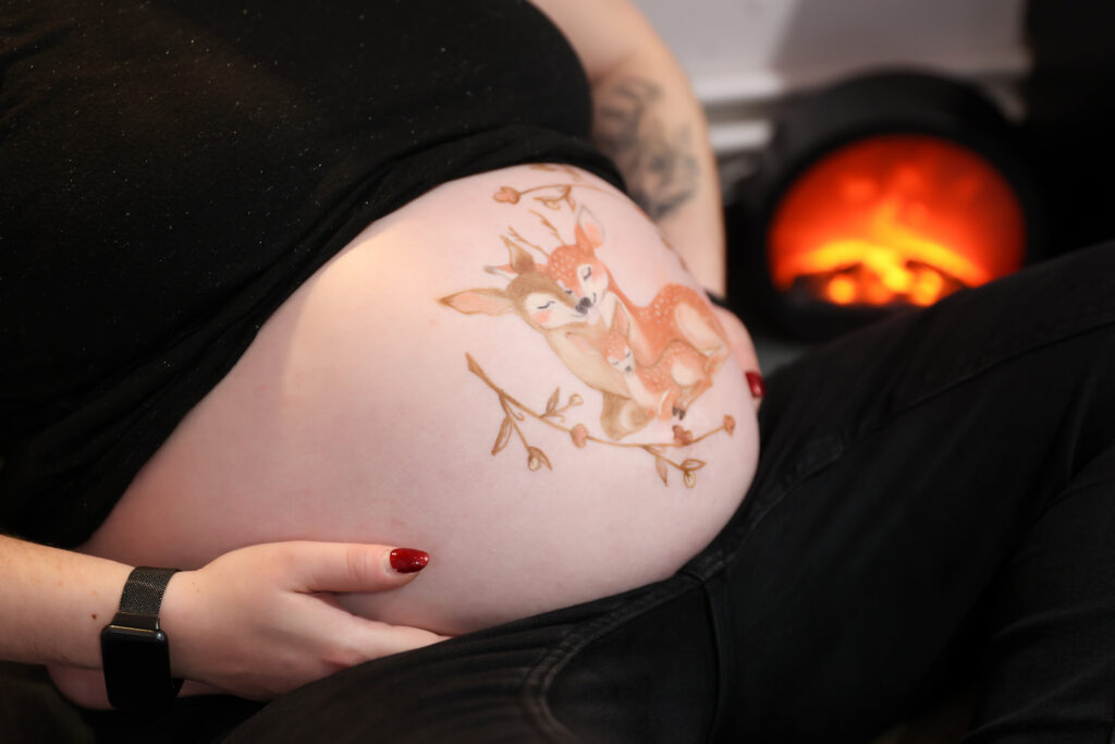 belly-painting